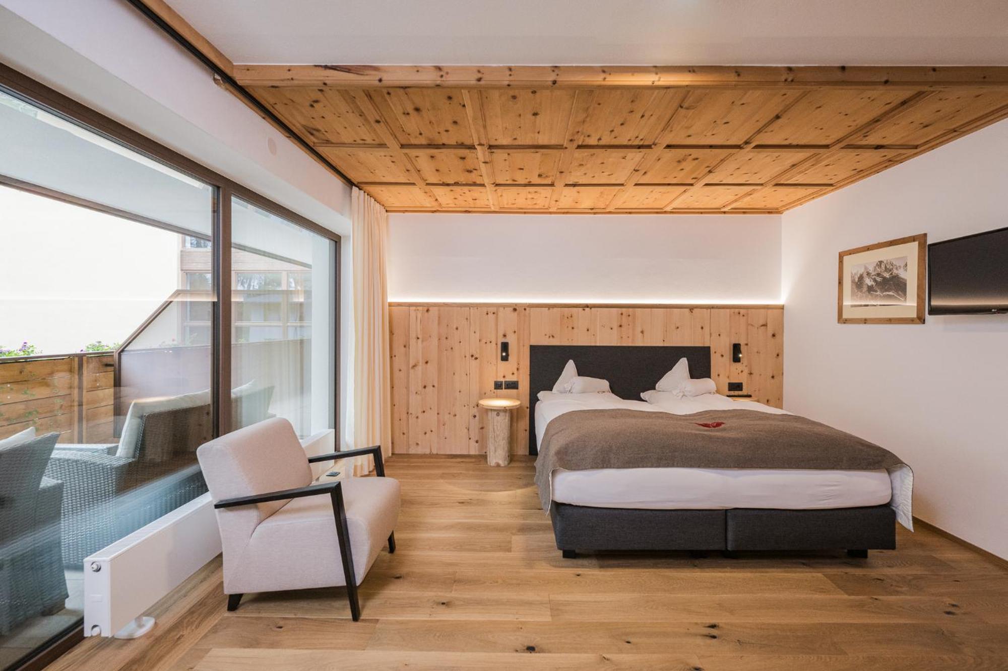 Alpenwellnesshotel St. Veit Sexten Exteriör bild
