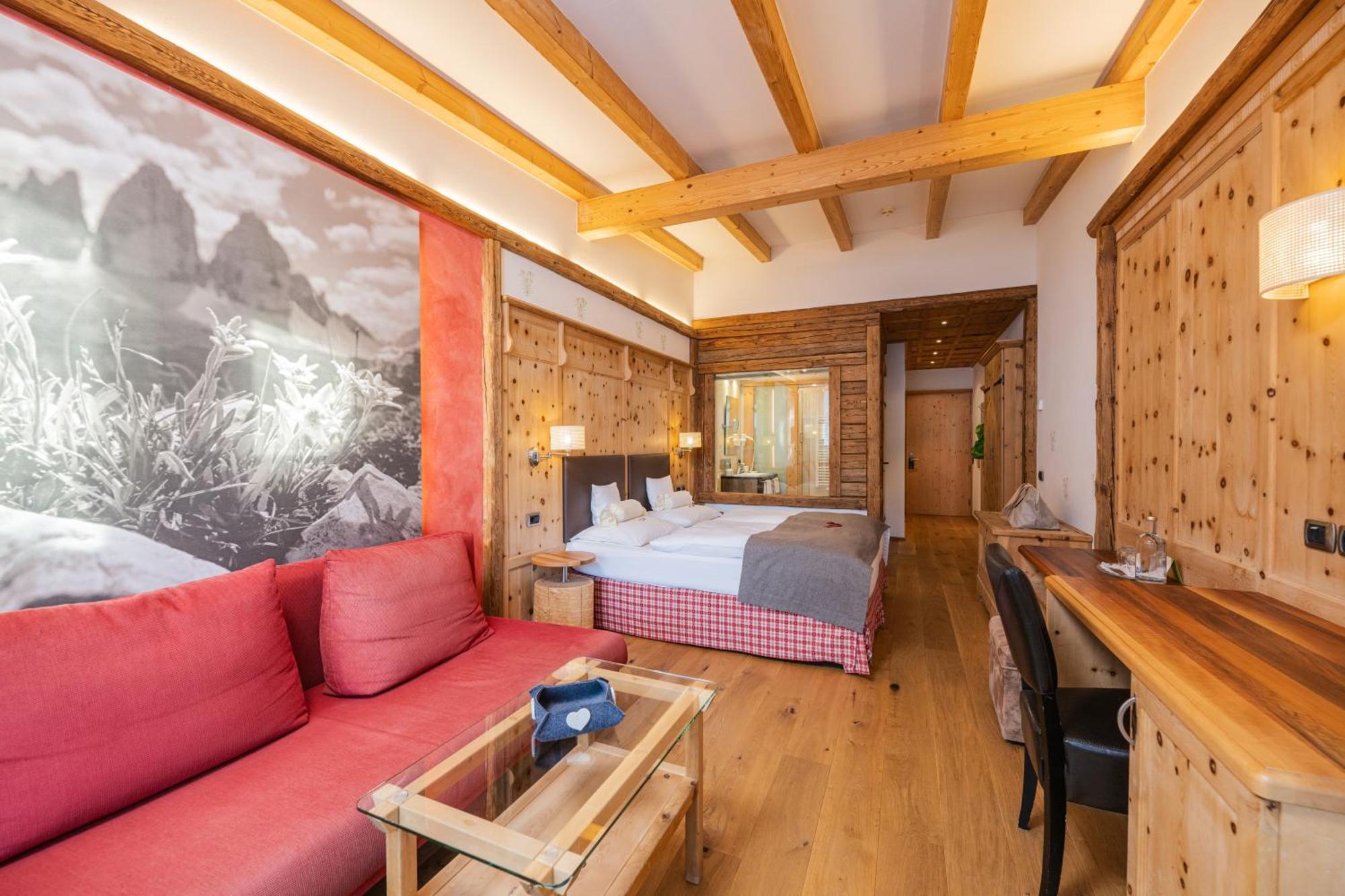 Alpenwellnesshotel St. Veit Sexten Exteriör bild