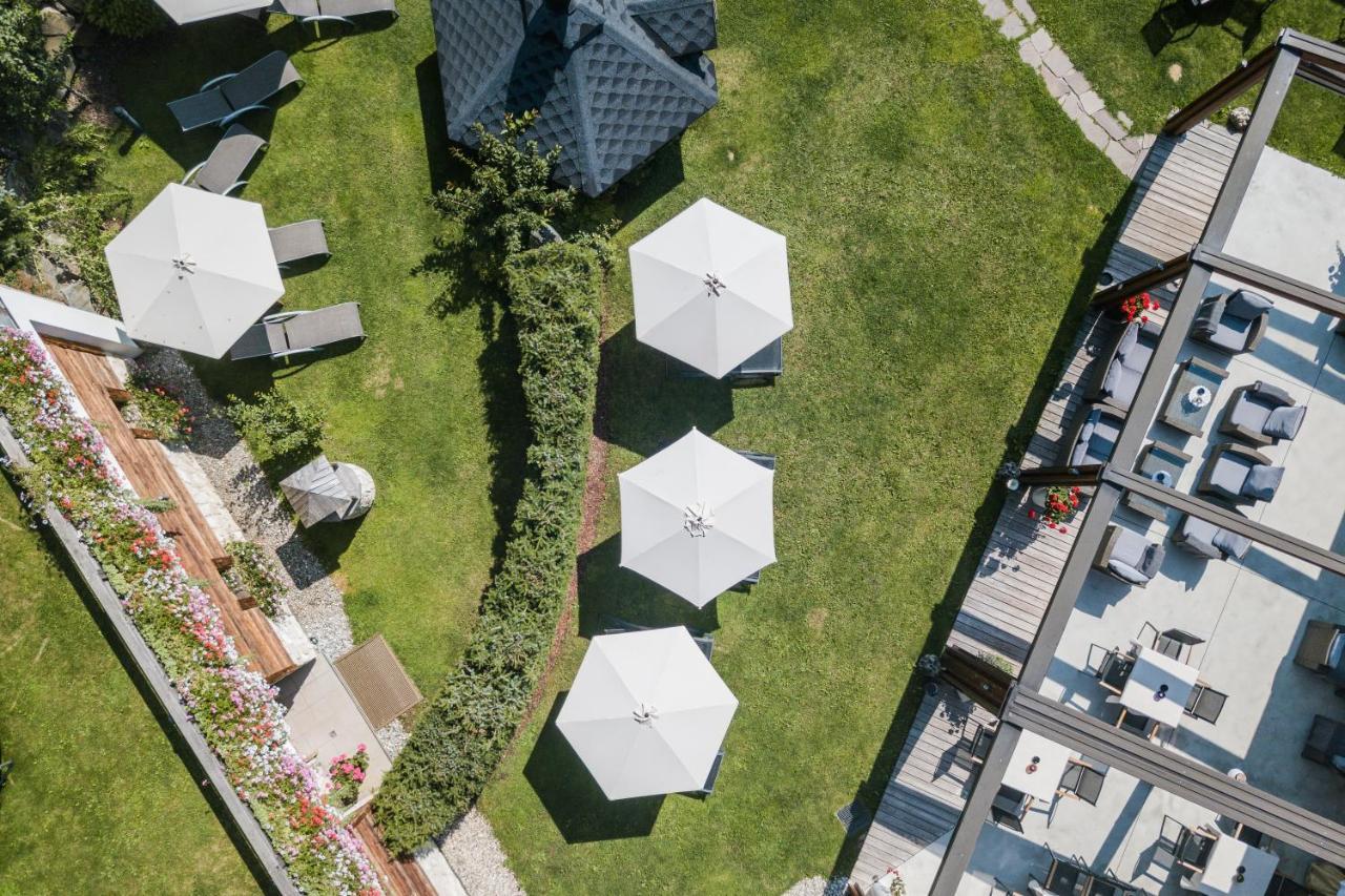 Alpenwellnesshotel St. Veit Sexten Exteriör bild