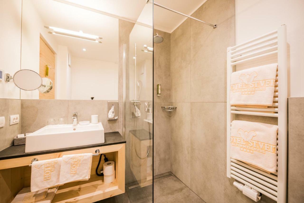 Alpenwellnesshotel St. Veit Sexten Exteriör bild