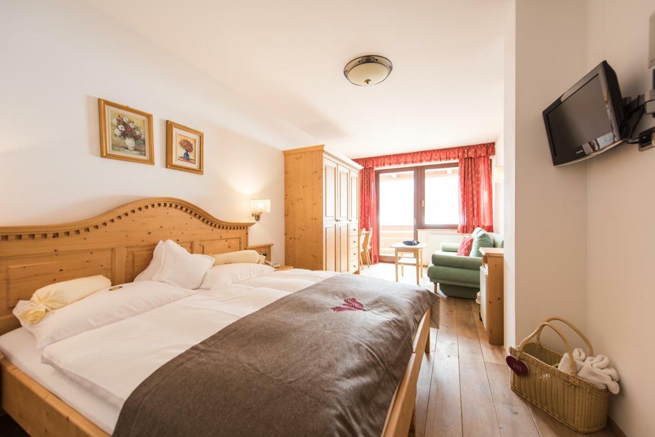 Alpenwellnesshotel St. Veit Sexten Rum bild